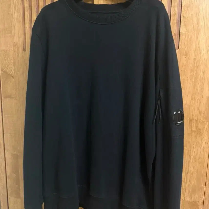 [SOLD OUT] (정품)C.P. 컴퍼니 블랙 맨투맨 XL