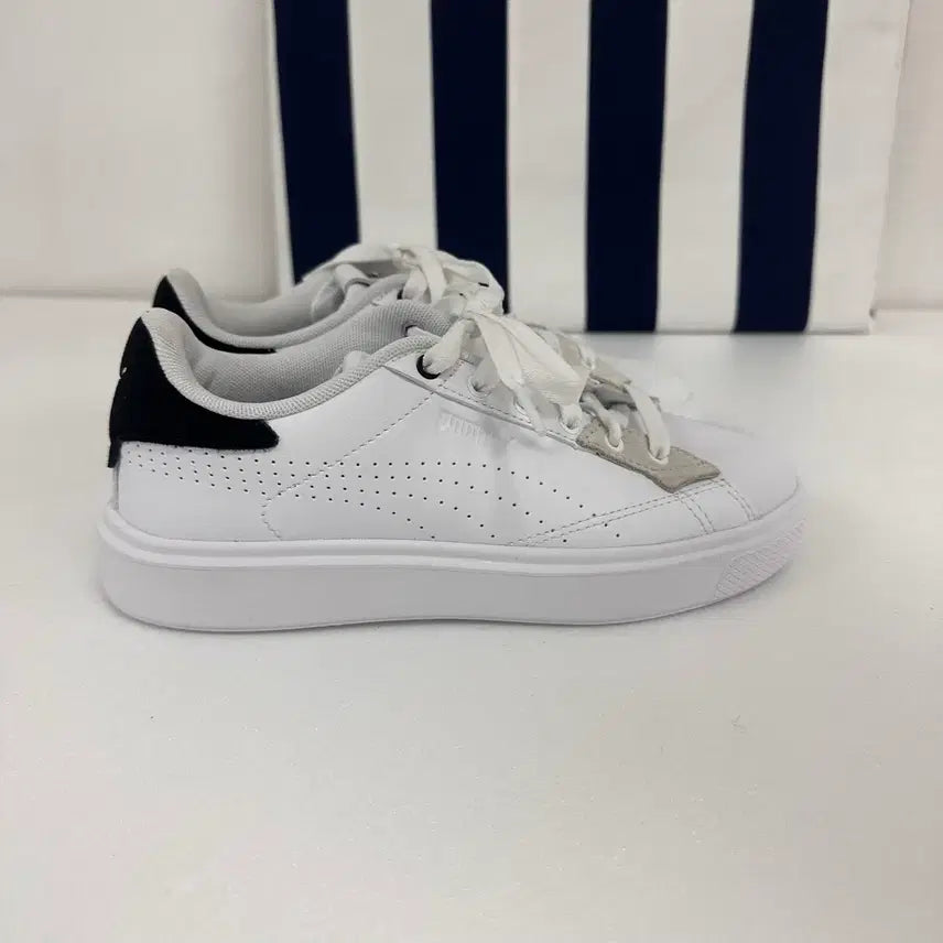 [BUNJANG] Puma White Sneakers / 푸마 PUMA 화이트 스니커즈 운동화 거의새것 220/35.5
