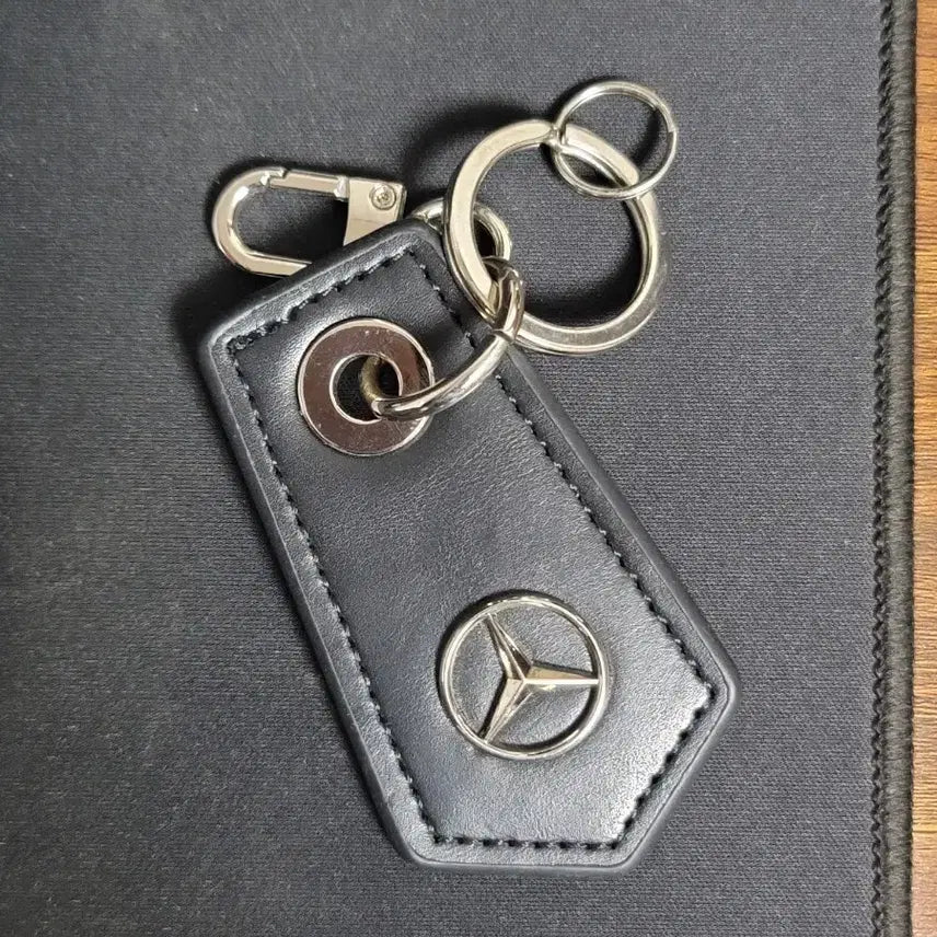 [BUNJANG] Mercedes-Benz Genuine Leather Keyring / 벤츠 정품 가죽 키링