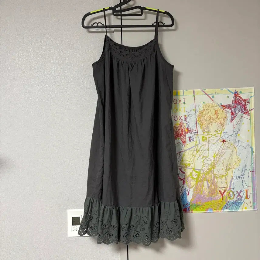 [BUNJANG] Punch Lace Camisole Dress Charcoal / 펀칭 레이스 끈나시 원피스 차콜