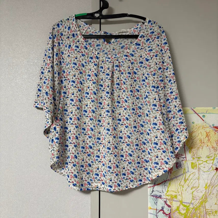 [BUNJANG] Hagumi Flower Pattern Blouse / 하구미 플라워 패턴 블라우스