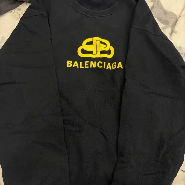 [BUNJANG] Balenciaga BB Logo Sweatshirt / 발렌시아가 BB 로고 맨투맨