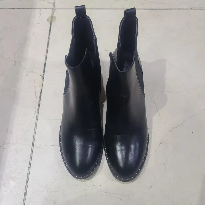 [BUNJANG] Chelebo Black Ankle Boots - Women&