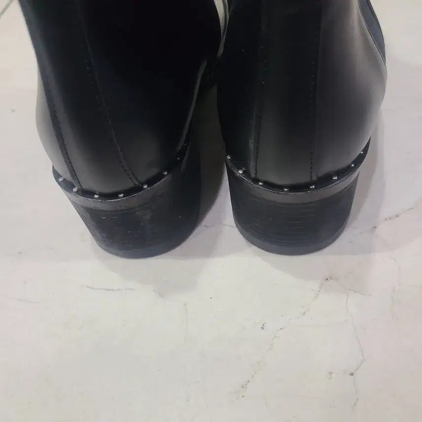 [BUNJANG] Chelebo Black Ankle Boots - Women&