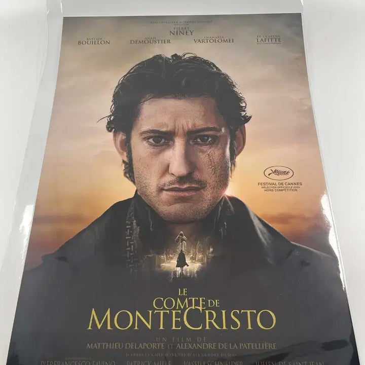 [BUNJANG] The Count of Monte Cristo Gold Foil Premier Poster / <몬테크리스토 백작> 금박 프리미어 포스터