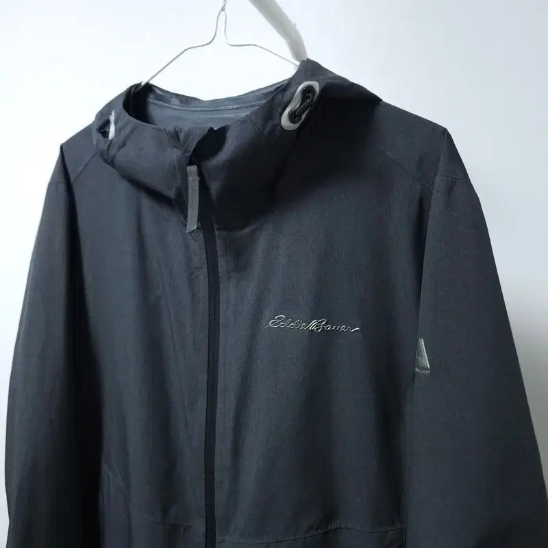 [BUNJANG] Eddie Bauer Windbreaker Jacket / 에디바우어 바람막이 100