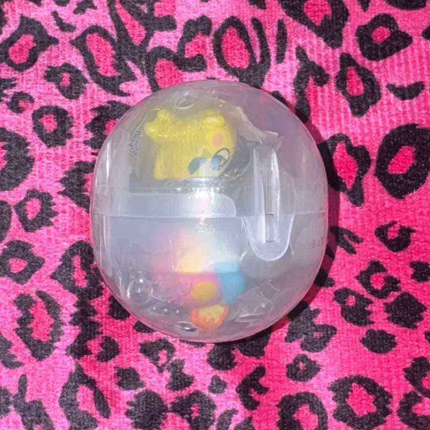 [BUNJANG] Tamagotchi UFO Gacha Mametchi Spaceship Keychain / 다마고치 ufo 가챠 마메치 키링 우주선