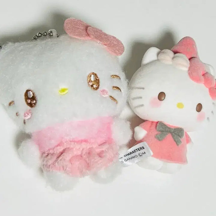 [BUNJANG] Sanrio Hello Kitty Strawberry Figure Keychain / 산리오 키티 플로키 딸기 피규어  팬티키티 키링