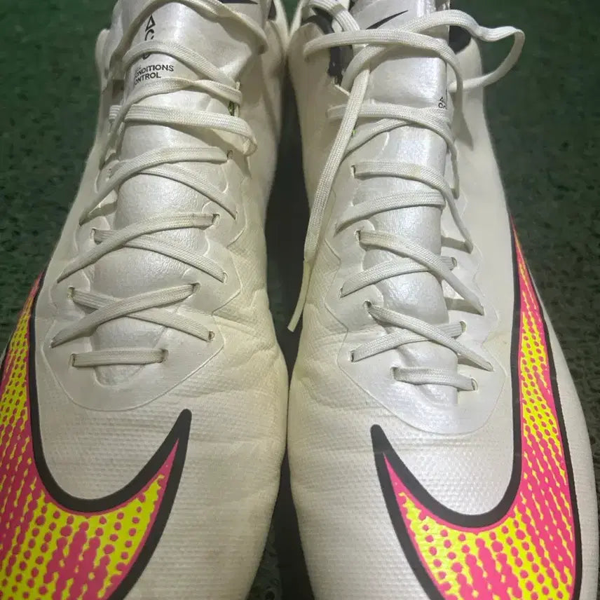[BUNJANG] Indoor Futsal Shoes / 축구화