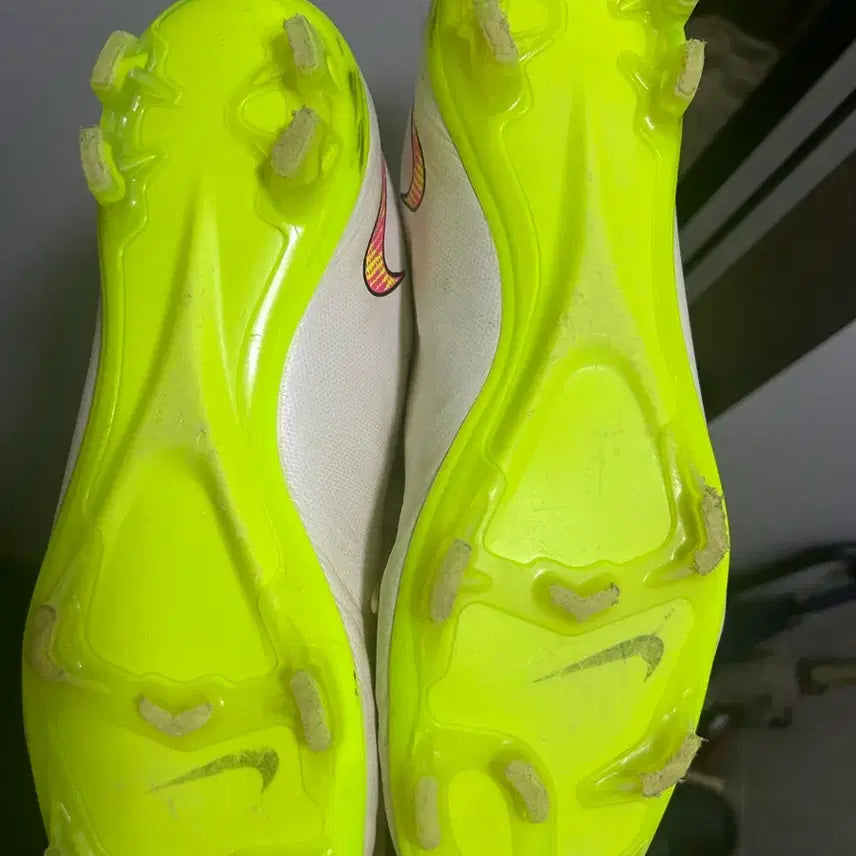 [BUNJANG] Indoor Futsal Shoes / 축구화