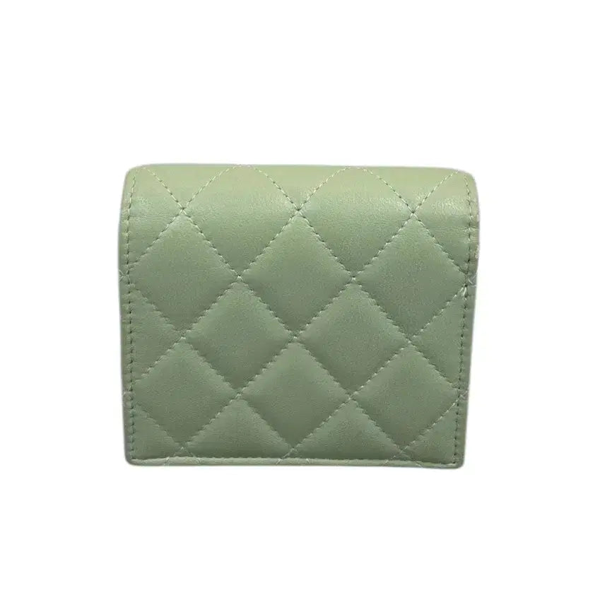 [BUNJANG] Chanel Green Quilted Silver Logo Bi-fold Wallet / [100% 정품] 샤넬 그린 퀄팅 은장 반지갑