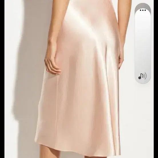 [BUNJANG] Vince Satin Midi Skirt / 빈스 새틴 미디 스커트 / 띠어리 한섬 타임 랑방 마인 마쥬 산드로 오르