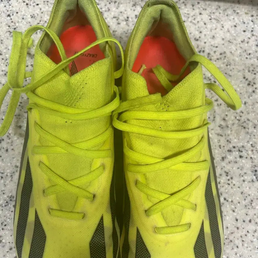 [BUNJANG] Adidas Fluorescent Soccer Cleats / 아디다스 축구화 형광색