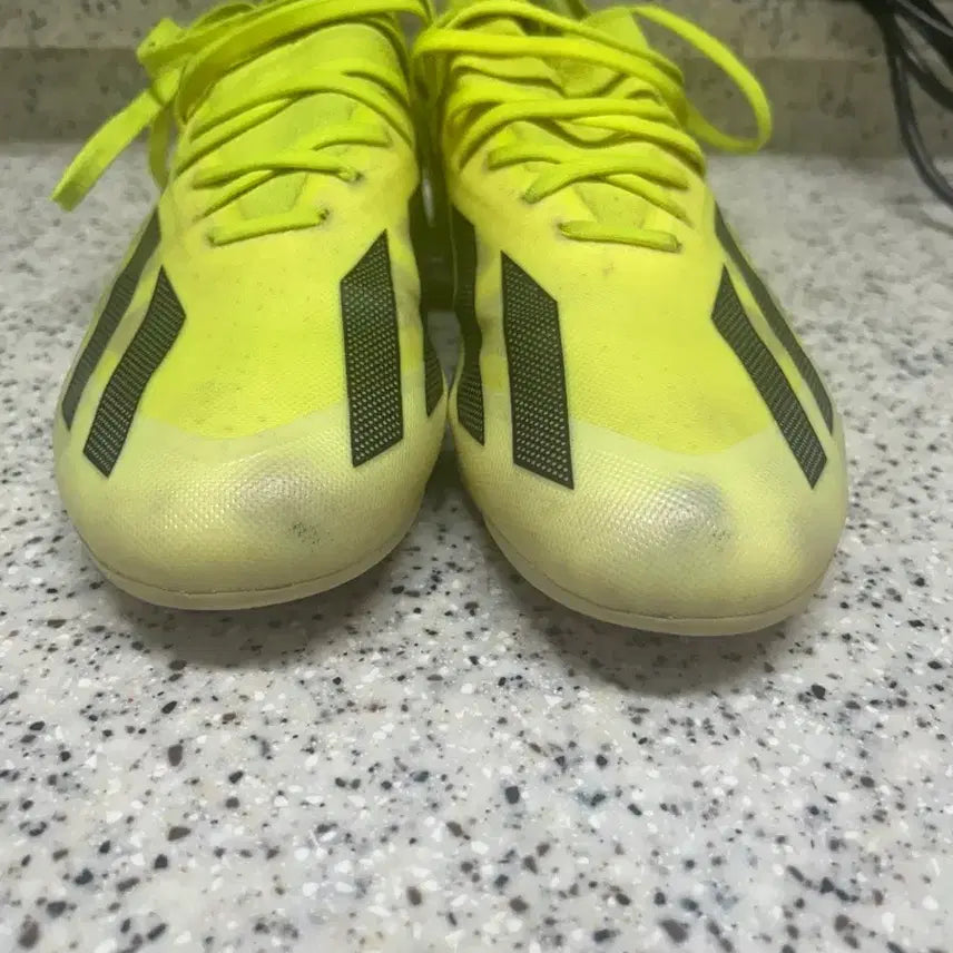[BUNJANG] Adidas Fluorescent Soccer Cleats / 아디다스 축구화 형광색