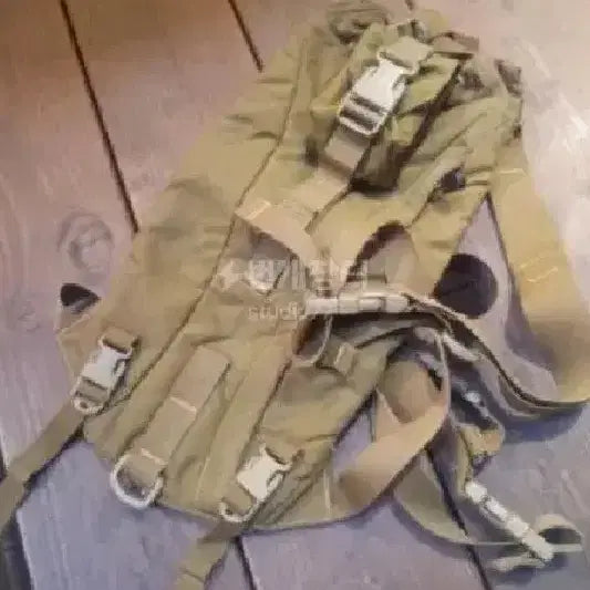 [BUNJANG] USMC CamelBak (No Bladder, Authentic) + Grenade Pouch Set / usa해병대 카멜백1개중고(물통없음.정품)+파우치1개 (해병대수류