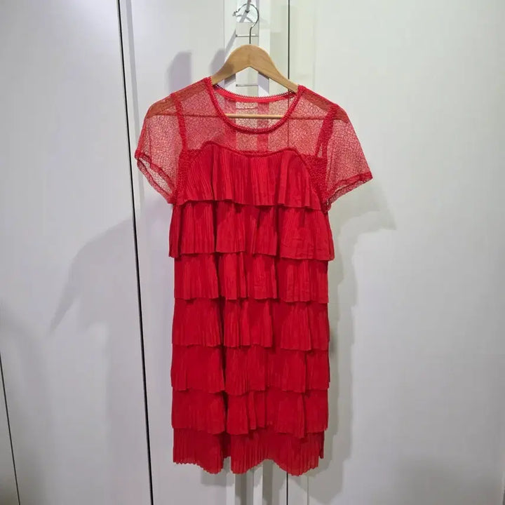 [BUNJANG] Red Lace Pleated Mini Dress / 레드 레이스 플리츠 미니 원피스