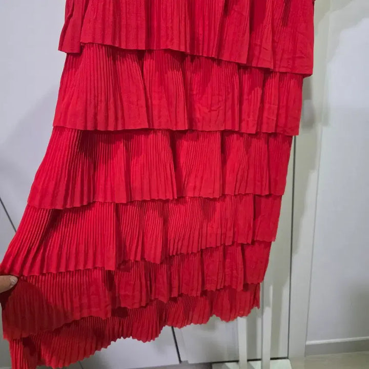 [BUNJANG] Red Lace Pleated Mini Dress / 레드 레이스 플리츠 미니 원피스