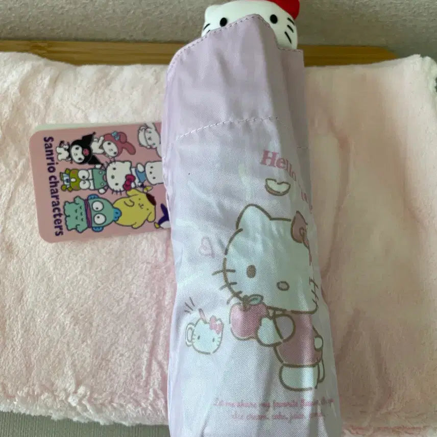 [BUNJANG] Hello Kitty Umbrella + Towel Set (New) / 새상품) 헬로키티 양우산 + 타월세트