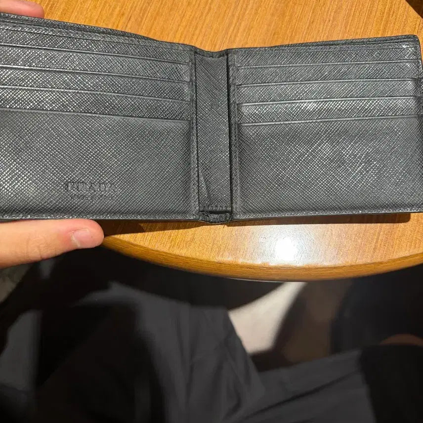 [BUNJANG] Prada Saffiano Bi-fold Wallet Black / 프라다 사피아노 반지갑 블랙