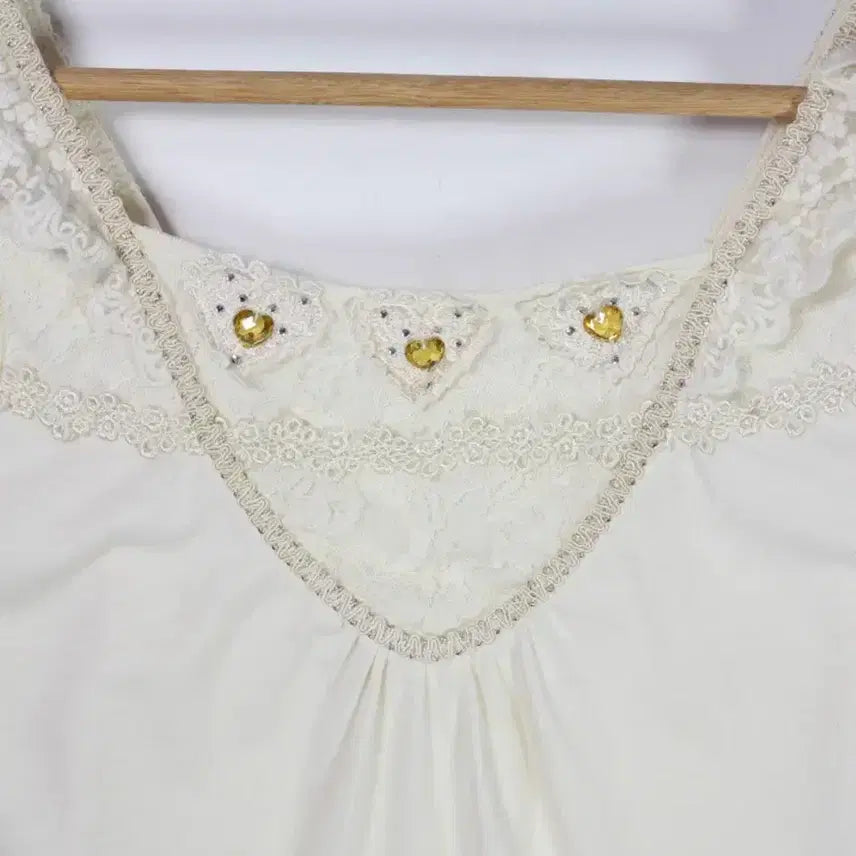 [BUNJANG] Ivory Lace Camisole Blouse / 아이보리 레이스 끈나시 블라우스