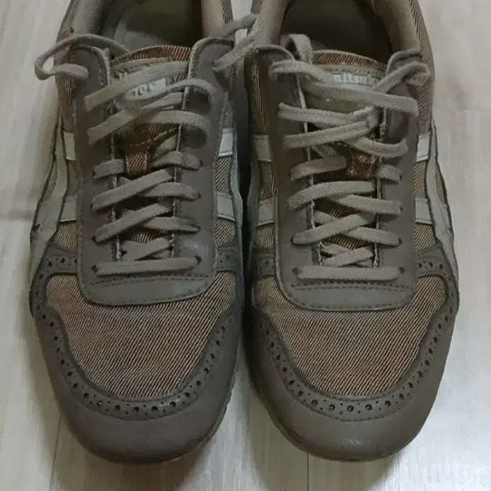 [BUNJANG] Onitsuka Tiger Sneakers &amp; Reebok Sneakers (2 pairs) / 남성신발 오니츠카 타이거 운동화 +리복 운동화 2장 개당가격이에요