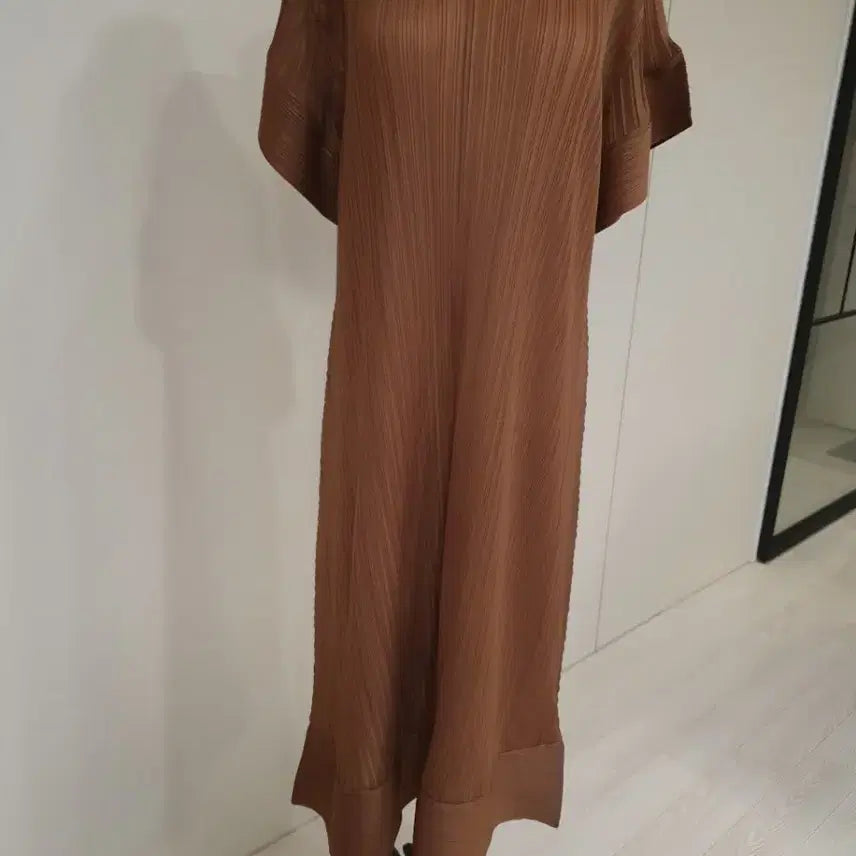 [BUNJANG] Brown Pleated Long Dress / 브라운 플리츠 롱 원피스