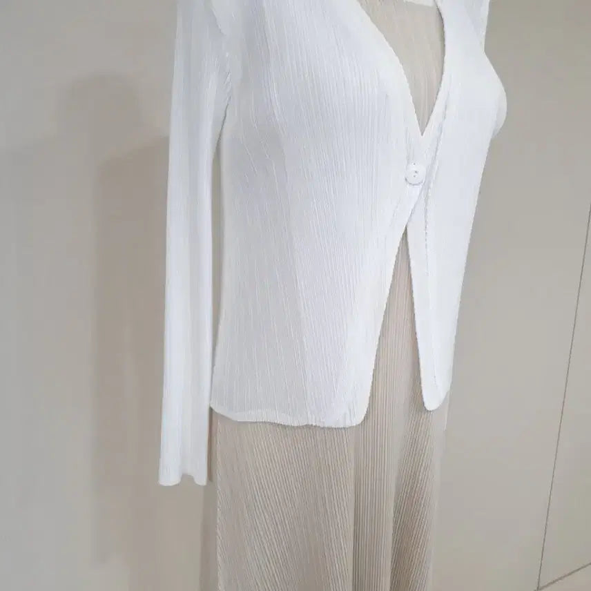[BUNJANG] White Pleated Long Cardigan / 화이트 플리츠 롱 가디건