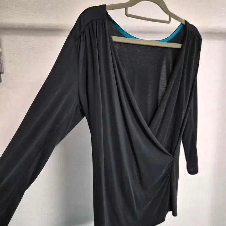 [BUNJANG] Black Wrap Style Blouse / 새옷 블랙 랩 스타일 블라우스