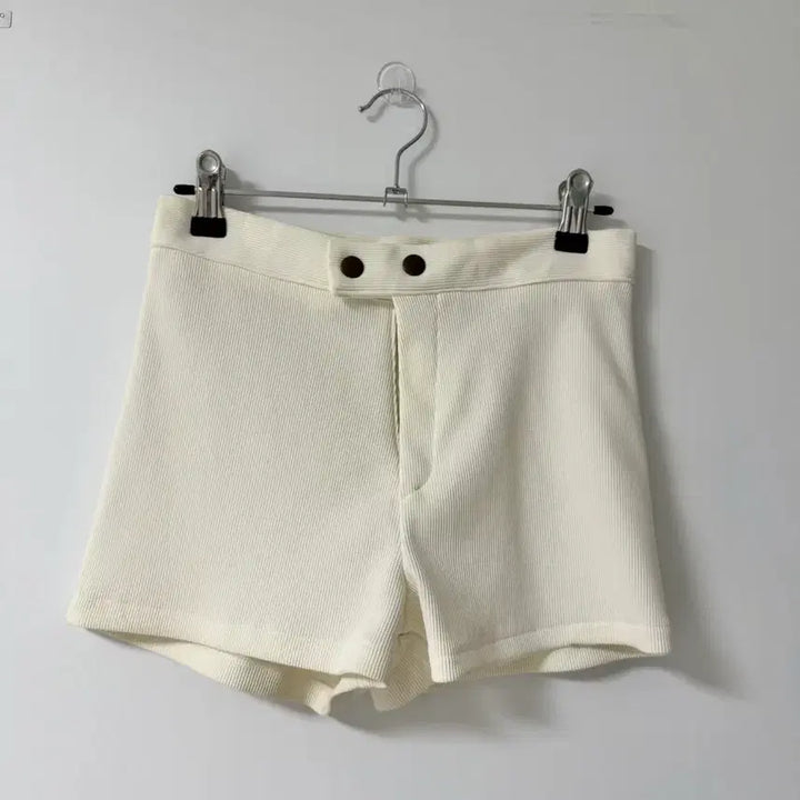 [BUNJANG] Ivory Ribbed Shorts / 아이보리 골지 반바지