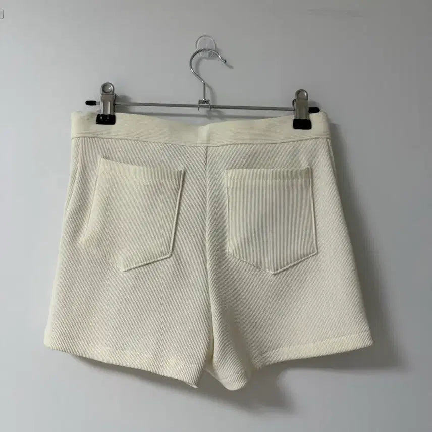 [BUNJANG] Ivory Ribbed Shorts / 아이보리 골지 반바지