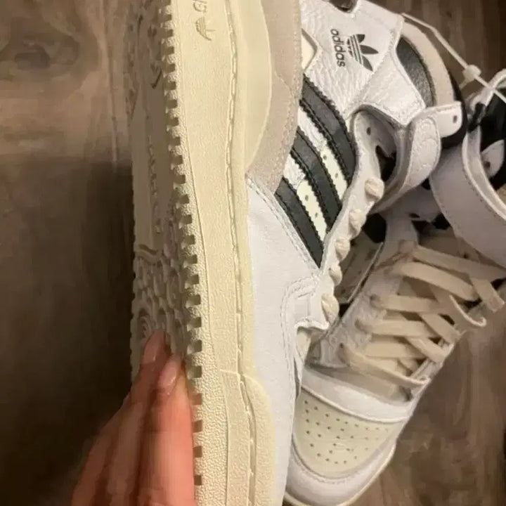[BUNJANG] Adidas Forum 84 High White Black Shoes US 4 / 220 아디다스 포럼84 하이 화이트 블랙 신발 운동화 us4