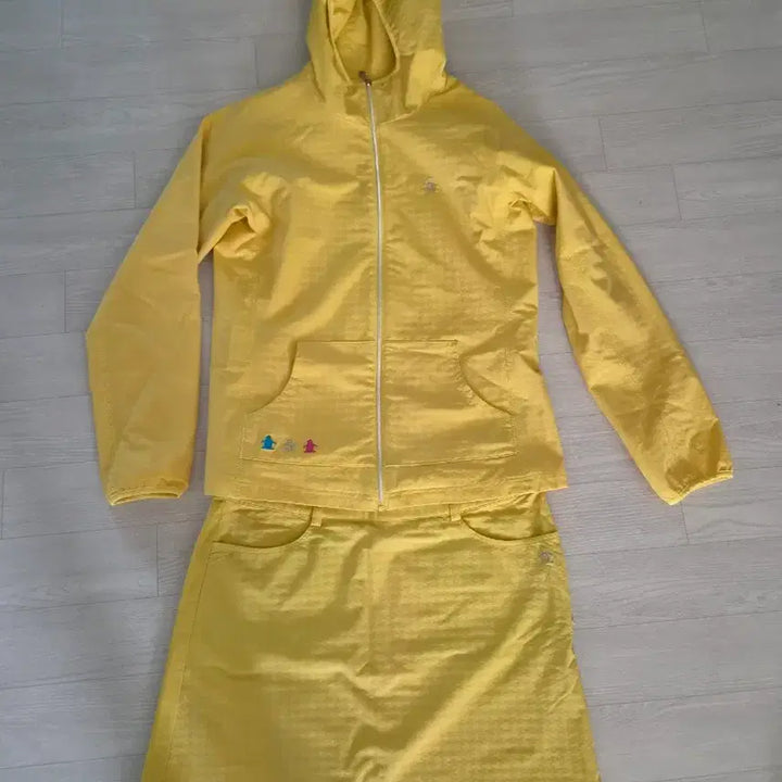 [BUNJANG] Munsingwear Yellow Windbreaker Set / Munsingwear 옐로우 바람막이 세트