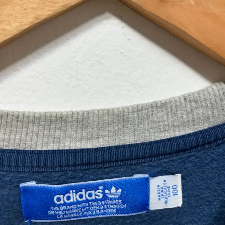[BUNJANG] Adidas Striped Sweatshirt L / 아디다스 스트라이프 맨투맨 티셔츠 L