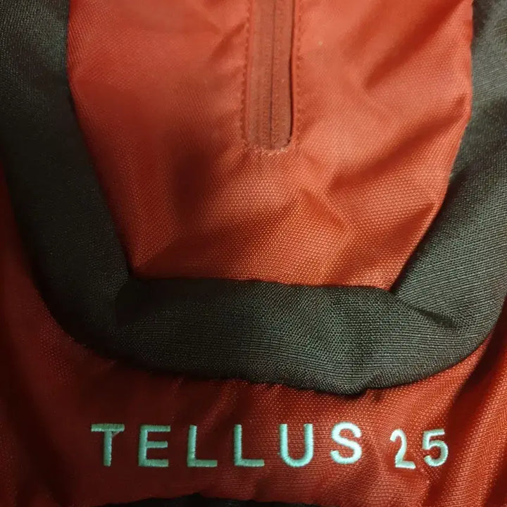 [BUNJANG] The North Face Tellus 25 Nylon Backpack Red (Includes Rain Cover) / 노스페이스 텔루스 25 나일론100% 백팩 +레인커버 레드