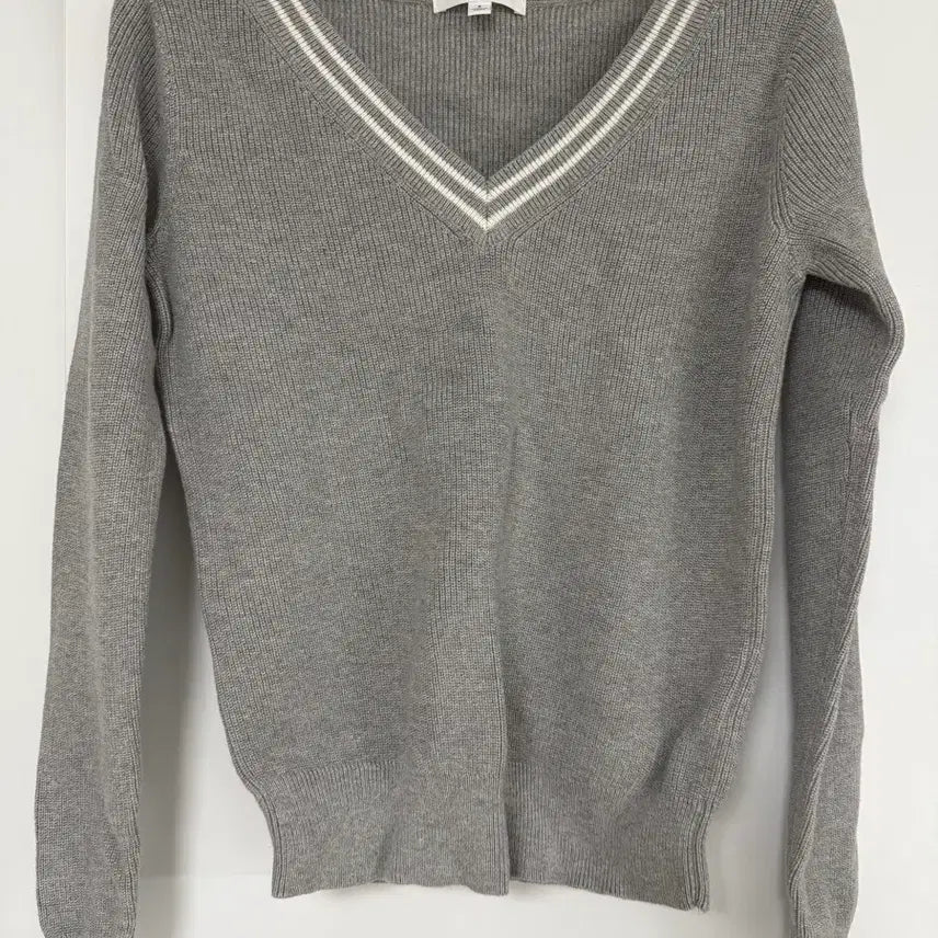 [BUNJANG] Uniqlo Cashmere V-Neck Knit Sweater (Size S) / 유니클로 캐시미어 브이넥 니트 s