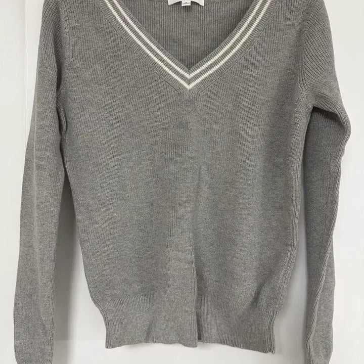 [BUNJANG] Uniqlo Cashmere V-Neck Knit Sweater (Size S) / 유니클로 캐시미어 브이넥 니트 s