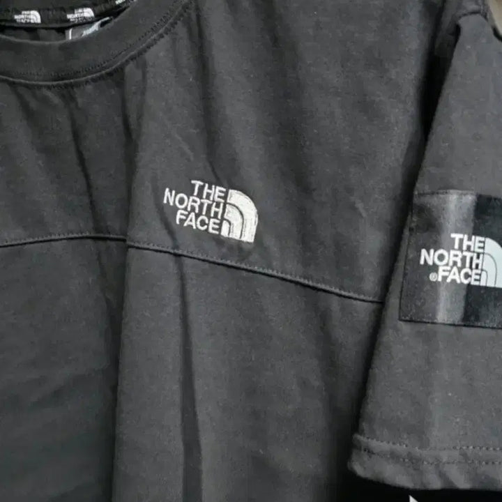 [BUNJANG] The North Face White Short-Sleeve T-Shirt / (새상품)노스페이스 화이트, 블랙 반팔 티셔츠 M, 2XL