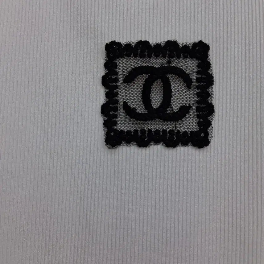 [BUNJANG] White Ribbon Sleeveless Tank Top (Size 66) / 리본 장식 화이트 민소매 나시66