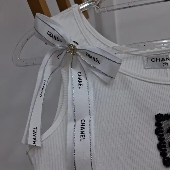 [BUNJANG] White Ribbon Sleeveless Tank Top (Size 66) / 리본 장식 화이트 민소매 나시66