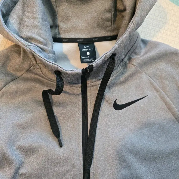 [BUNJANG] Nike Dri-FIT Hoodie (Size L) / 나이키 드라이핏 후드집업l