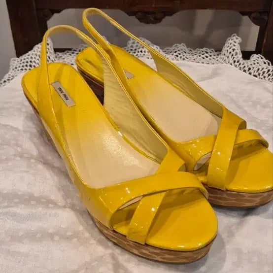 [BUNJANG] Miu Miu Yellow Wedge Heel Sandals Size 36.5 / 미우미우 옐로우 웨지힐 샌들