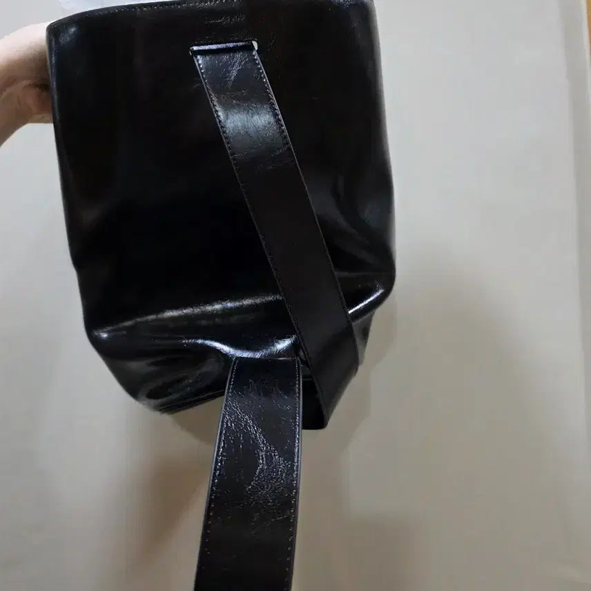 [BUNJANG] Archivepke x PVCS Oval Bucket Bag Black / 춈미 아카이브앱크xPVCS 오발 버킷백 블랙(319,000원구매)