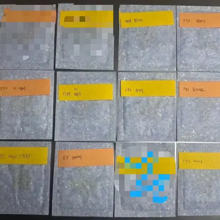 [BUNJANG] Pokemon 30th Anniversary Sealed Decals - Multiple Characters Available / 포켓몬30주년띠부씰미개봉 치라미 펄기아 큐레무 이브이 솔가레오