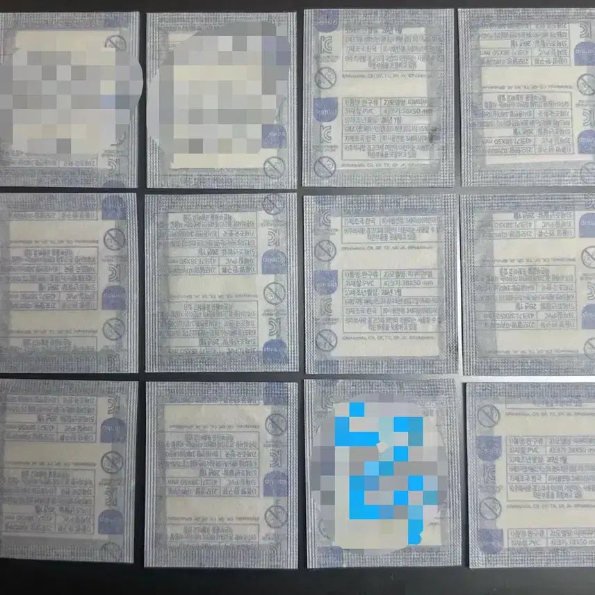 [BUNJANG] Pokemon 30th Anniversary Sealed Decals - Multiple Characters Available / 포켓몬30주년띠부씰미개봉 치라미 펄기아 큐레무 이브이 솔가레오