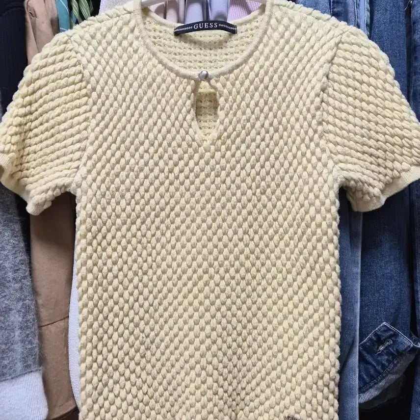 [BUNJANG] Guess Knit Short Sleeve T-shirt / 게스니트반팔