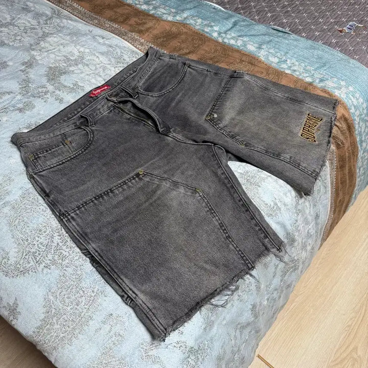 [BUNJANG] Supreme Double Knee Denim Shorts Black Denim / 슈프림 더블니 데님쇼츠 흑청