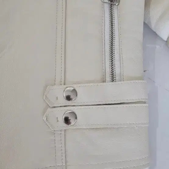 [BUNJANG] RACHEL EACH OTHER Ivory Shearling Jacket / RACHEL EACH OTHER 아이보리 무스탕 자켓
