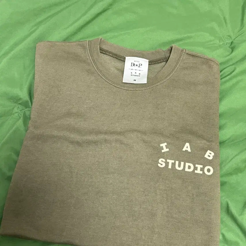 [BUNJANG] IAB Studio x DP T-Shirt / IAB 스튜디오 x DP 티셔츠