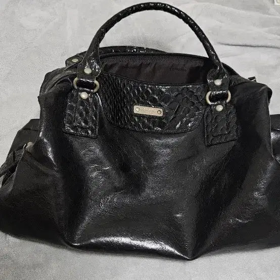 [BUNJANG] Renoma Black Tote Bag with Crocodile Leather Pattern Accent / renoma 레노마 블랙 토트백