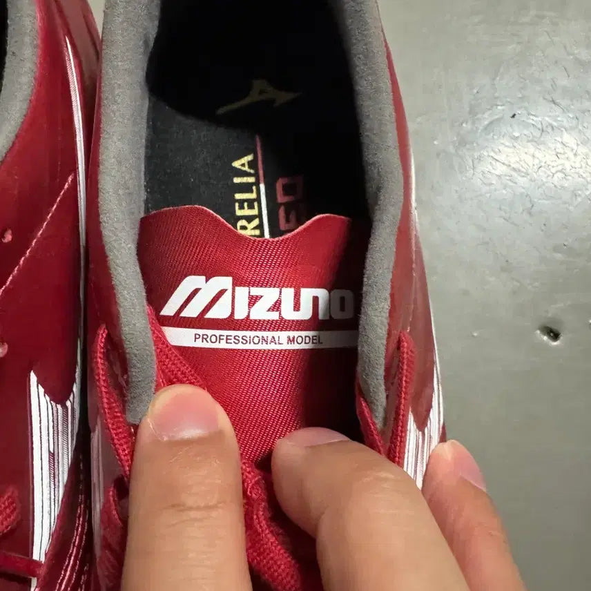 [BUNJANG] Mizuno Morelia Neo Red 265 Soccer Cleats / 미즈노 모렐리아 네오 레드 265